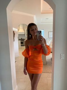 Homecoming Dresses Bodycon, Orange Homecoming Dresses, Mini Prom Dresses, Looks Pinterest, Mode Zara, Orange Satin, Dress Homecoming