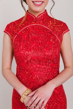 Luxury Red Cheongsam With Mandarin Collar, Qipao Gown, Modern Chinese Wedding Dress, Cheongsam Wedding Dress, Red Cheongsam, Cheongsam Wedding, Wedding Qipao, Modern Cheongsam, Chinese Wedding Dress