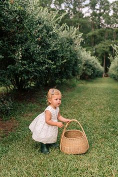 Summer Blueberry Picking - Julia Berolzheimer Maxi Dress Styles, Blueberry Picking, Blueberry Farm, Farm Clothes, Julia Berolzheimer, Kiddie Pool, Gal Meets Glam, Baby On The Way, One Year Old