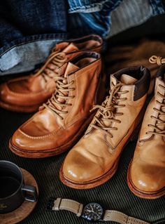 These work boots were built to keep you going, even during long shifts.

Bring classic style to your work day with our Men's horsehide Work Boots.

Crafted with thick, supple horsehide,

they feature heavy water washing for an authentic worn vintage look.

The sole and midsole are made of cowhide, with a top-grade six-layer leather bottom and Blake stitching.

The TPU injected one-piece sole provides comfort and durability.

A cowhide and rubber footbed absorbs sweat and offers cushioning. Classic Man