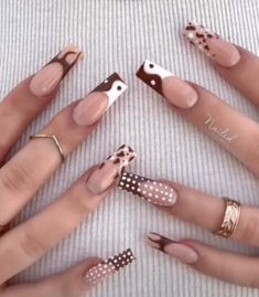 Acrylic Nail Designs Summer 2023, Almond Nails Nude Design, Nail Inspo Coffin Short, Dope Nails Square, Baddie Nail Art Designs, Dope Nail Designs Short, Nail Art Funky, Graffiti Nail Art, Indie Nails