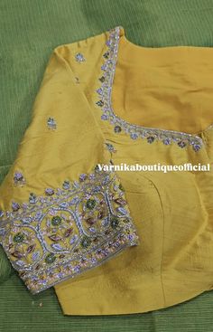 Trendy Blouses, Work Blouses, Trendy Blouse Designs, Blouse Design Models, Blouse Work, Blouse Work Designs, Work Blouse, Saree Blouse Designs, Design Model