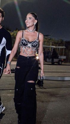 Festival Outfits Black, Metal Concert Outfit Ideas, Festival Outfits 2022, Festival Outfits 2023, Dresses For Festivals, Coachella Outfit Ideas, What To Wear Summer, Summer Smash, Rave Outfits Women