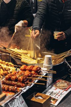 Market Photography Street, Street Festival Aesthetic, Food Market Photography, Gwangjang Market Seoul, Korean Street Market, Korean Market Aesthetic, Food Festival Aesthetic, Korean Street Food Stall, Korean Street Aesthetic