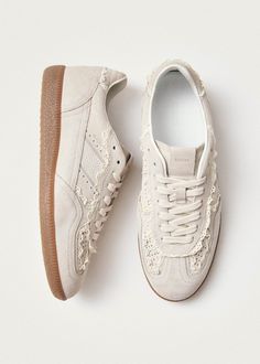 tb.490 Crochet Cream | ALOHAS Samoa, Seychelles, Mozambique, Bosnia And Herzegovina, Laos, Leather Sneakers, Kenya, Google Search, Cream