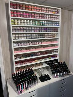 Vision Board Ideas Nails, Acrylic Nail Desk Setup, Statement Room Decor, Nail Shop Asethic, Nails Salon Organization Ideas, Nail Technician Vision Board, Mini Nail Studio Ideas, Nail Salon Vision Board, Gel Nail Organization Ideas