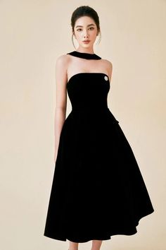 Hera Fit and Flare Round Neck Velvet Midi Dress | MEAN BLVD