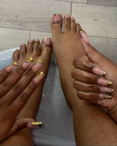 Easy Pride Nails, French Tips Acrylic, Gold Toe Nails, French Toe Nails, Pride Nails, Acrylic Toes