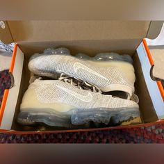 Nike Air Vapormax 2021 Flyknit Women's Shoes Color: Phantom/Summit White/Metallic Silver/Phantom Size 11 Worn Less Than 5 Times Nike Air Vapormax Flyknit 3, Nike Air Vapormax Flyknit, Nike Vapormax, Vapormax Flyknit, Air Vapormax, Nike Air Vapormax, Shoes Color, Sneaker Brands, Wedding Sneaker