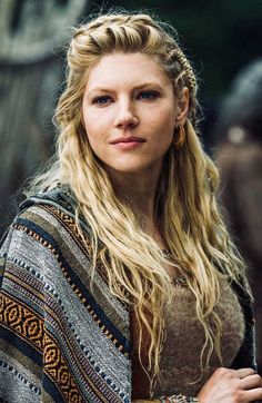 Katheryn Winnick Vikings, Lagertha Lothbrok, Lagertha Vikings, Lagertha Hair, Vikings Lagertha, Vikings Season, Viking Series, Viking Braids, Vikings Tv Series