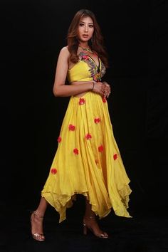 Shop for Archana Kochhar Yellow Chanderi Embroidered Handkerchief Skirt Set for Women Online at Aza Fashions Fitted Hand Embellished Dress For Navratri, Hand Embellished Georgette Dresses For Summer, Archana Kochhar, Handkerchief Skirt, Asymmetric Skirt, Embroidered Handkerchief, Embroidered Wool, Halter Neck Top, Asymmetrical Skirt