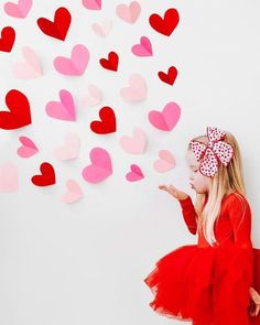 Valentines Photoshoot Backdrop, Valentine Baby Photo Shoot, Valentines Day Mini Session Ideas, Baby Valentines Photoshoot, Valentines Mini Session, Valentines Baby Photoshoot, Valentines Baby Photos, Valentine Photo Backdrop, Boyfriend Valentines Day Gifts