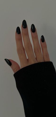 Black Dip Powder Nails Almond, Black Round Nails Short, Matte Black Nails Almond Shape, Black Oval Nails Short, Black Nails Short Almond, Dark Oval Nails, Oval Black Nails, Round Black Nails, Dip Nails Black