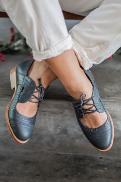 Scandinavia Leather Oxfords Flat Dress Shoes For Women, Elven Beauty, Oxford Shoes Women, Special Shoes, Casual Midi Dress, Oxford Pumps, Shoe Fits, Midi Dress Casual, Women Oxford Shoes