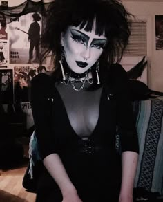 Tradgoth Makeup 80s, Trad Goth Makeup 80s, Makeup 80s, Goth Ideas