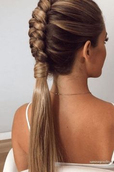 Waitress Hairstyles, Undone Hair, French Braid Hairstyles, Cute Braided Hairstyles, Dance Hairstyles, Peinados Fáciles Para Cabello Corto, Festival Hair, Wedding Hair And Makeup, Elegant Hairstyles