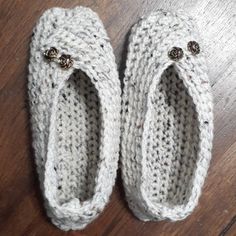 These Hand Crocheted Slippers Are Called Rectangle Slippers. They Are Crocheted With A Unique Stitch That Makes Them Somewhat Thick And Comfy So Your Feet Are Padded. The Bottom Is Treated With Black Puffy Paint To Make Them Non Stick. 100% Acrylic Red Heart Fleck Yarn Which Is Machine Washable And Dryable. Nice Neutral Color, Darker Than Off White But Not As Dark As Tan. It Has Nice Flecks Of Camel Brown, Gray And Black! Two Gold Rose Buttons Are Added For Decoration Only. Suitable For Size 7, Crochet Rectangle, Crochet Slipper Boots, Crocheted Slippers, Moroccan Slippers, Beaded Moccasins, Handmade Slippers, Puffy Paint, Soft Slippers, Felted Slippers