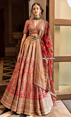 Fancy Sarees Blouse Designs, Blouse Designs Fancy, Tarun Tahiliani Lehenga, Tarun Tahiliani Bridal, Akbar Aslam, Wedding Lehngas, Lehenga Styles, Mehandi Outfits, Bridesmaid Outfits