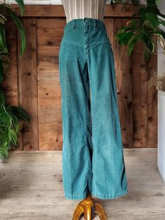 Vintage 70's wide leg corduroy bellbottom pants. Light emerald green mid rise, Sears Jr. Bazaar. 27" to 28" waist. Light Emerald Green, Bellbottom Pants, Slim Hips, Green Corduroy, Womens Pants, Bell Bottom Pants, Vintage 70s, Vintage Clothing, Emerald Green