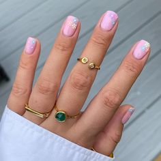 Summer Biab Nails, Flower Nails Colorful, Biab Nails, Sunflower Nail Art, Classy Acrylic, Nails Colorful, Nail Color Ideas, Cute Short Nails, Sunflower Nails