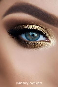 Masquerade Makeup Ideas, Gold Smokey Eye Makeup, Eye Makeup Guide, Everyday Eyeshadow, Smokey Eye Makeup Look, Gold Smokey Eye, Blue Smokey Eye, Date Night Makeup, Ootd Instagram