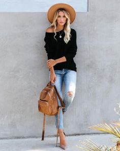 Fedora Hat Outfit, Fall Fashion Trends Women, Casual Tees, Elegant Blouses