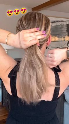 Easy Hairstyles & Tips | Pretty Hairstyle tutorial 🤩🤩 By @natalie.m.west ❤️ . #hairstylevideo #braidtutorial #hotd #hairstyleideas #braidsofinstagram… | Instagram Buns Styles, Easy Hairstyles For Straight Hair, Hairstyling Tips, Kelly Hair, Sandy Hair, Silver Hair Highlights, Easy Updos For Medium Hair, Hairstyles For Straight Hair, Short Hair Ponytail