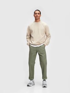 Green Khaki Pants, Khaki Pants Outfit, Crewneck Outfit, Green Chinos, Casual Outfit Inspiration, Chinos Style, Desert Cactus, Utility Pockets