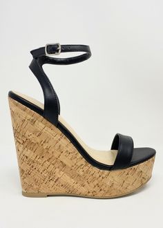 Gold Wedge Heels, Wedge Platform Sandals, Black Wedge Shoes, Vacay Vibes, Black Wedge, Wedge Heel Sandals, Black Wedges, Platform Wedge Sandals, Platform Wedge