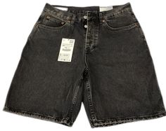 High Rise Black Jean Shorts With Button Closure, Black Shorts With Buttons For Spring, Black High Rise Shorts With Button Closure, Black Button Closure Jean Shorts, Black Jean Shorts With Button Closure, Summer Black Jean Shorts With Button Closure, Black Jean Shorts With Button Closure For Summer, Casual Zara Shorts With Button Closure, Zara Casual Shorts With Button Closure