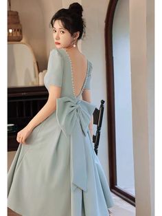 Square collar evening dress, blue party dress, backless bridesmaid dress with pearlsMaterial:satinColor:as picture or custom colorNeckline:square neckBack details:backlessStyle:elegantDress type: A-line&ltp&gtFeatures: cute,princess,pearl</p>&ltbr/>&ltp&gtCustomized service and Rush order are available.</p>&ltbr/>&ltp&gtThis dress could be custom made, there are no extra cost to do custom size and color.</p>&ltbr/>&ltp&gtPlea Elegant Ball Dresses, Homecoming Dresses Green, Backless Bridesmaid Dress, A Line Prom Dress, Gaun Fashion, Blue Party Dress, Dress Sleeve Styles, Party Gown, Short Prom Dress