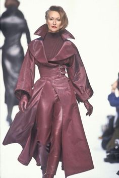 Montana Fall, Claude Montana, 90s Runway Fashion, Runway Fashion Couture, Vintage Runway, Couture Fashion, Look Fashion, 90s Fashion, Runway Fashion