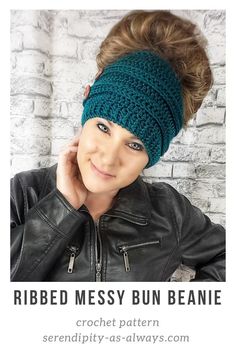 a woman wearing a crochet messy bun beanie with the text ribbed messy bun beanie