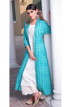 Green maheshwari jacket and cotton kurta set. Cotton Kurta Set, Stylish Party, Stylish Party Dresses, Cotton Kurta, Blouse Design Models, Formal Suits, Designer Sarees, Kurta Set, Blouse Design