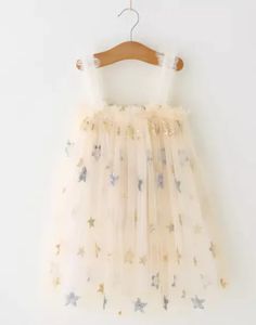 Twil. Spin. Play Your little's dream come true with this pretty little star tulle dress! Daisy Dress, Birthday Party Dress, Star Dress, Tulle Fabric, Floral Dress Summer, Little Dresses, Tutu Dress, Birthday Dresses