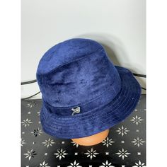 Brands Outlet, Vintage Accessories, Hats For Women, Bucket Hat, Look At, Gift Card, Women Accessories, Things To Sell, Hats