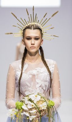 "Amazing and beautiful collection of halos that was presented at Moscow Fashion Week AW 2019. This crown is made using light weight brass tubes attached using a very special technique to a headband. It sits comfortably and secure. This crow has also massive pearl beads wrapped into wire mesh to give a royal feel to the design idea. It doesn't come with the straws:) For your festival needs, please ensure you have hair pins to keep in place. This halo is myst have for those following fresh fashion Royal Headpiece, Catwalk Hair, Secret Garden Party, Secret Garden Parties, Fashion Catwalk, Gold Headpiece, 70s Inspired Fashion, Level 3, Fantasy Fashion