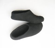 Organic wool felted slippers Black with black rubber soles for indoors and short outdoors. All sizes for women are handmade to order. Shoes Minimalist, Fuzzy Slippers