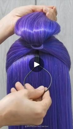 2.3M views · 24K reactions | PEINADO FÁCIL ✨️💜

.

.

.
 #fbreels #reels #peinados #hairstyle #tutorial | Belleza sin Límites | Ella Joy Meir · Midnight In Ibiza Hairstyle Tutorial, Crazy Hair Days, Hair Ponytail, Birthday Party Dress, Hair Ponytail Styles, Kids Hair, Ponytail Styles, Plaits, Crazy Hair