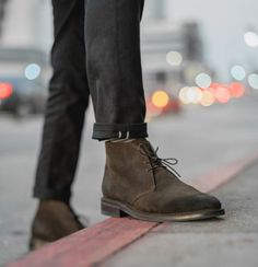 Suede Shoes Men Outfit, Desert Boots Men Outfit, Chukka Boots Outfit, Menswear Essentials, Suede Boots Outfit, Boots Men Outfit, Suede Shoes Men