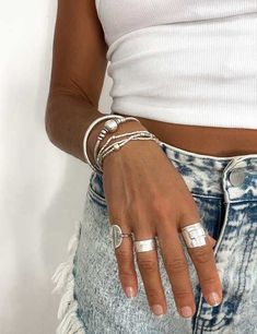 Silver Jewellery Inspiration, Cool Rings Silver, Beach Rings Aesthetic, Silver Jellewery, Silver Beachy Jewellery, Silver Rings Jewelry, Silver Ring Inspiration, Silver Jewelry Inspiration