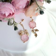 👂PRODUCT DETAILS Vintage Pink Rose Earrings by ELEVEN11DREAM - Material: 14Kgold Plated + Freshwater Pearl - Size: Length 1.57in. /width0.66 in.     Length4cm /width1.7cm - Sold in pairs 🎈SHIPPING - All orders will be shipped within 1-3 business days after the order has been received - Ship all orders via USPS First-Class Mail - FREE SHIPPING for all USA domestic orders 💖PLEASE READ THE PRODUCT DESCRIPTION - All products are made by my hand with love and care in my studio - All products are nicely packaged in a protected clear box or bag to avoid damage - Keep your jewelry away from water or any liquid chemicals to avoid discoloration (for example, swimming or bathing) - Safely store your jewelry in a jewelry box or airlock bag 🔴RETURNS, REFUNDS&EXCHANGES If you would like to make a re Pink Rose Earrings, Flower Drop Earrings, Drop Earrings Gold, Flower Leaf, Romantic Flowers, Flower Stud, Earrings Pink, Gold Flower, Flower Earrings Studs