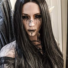 Black Elf Costume, Dark Elf Female Costumes, Tiefling Cosplay Makeup, Dark Cosplay Ideas, Scary Elf Makeup, Dark Elf Costume Makeup, Dark Elf Costume Halloween, Evil Elf Costume, Dark Fae Cosplay