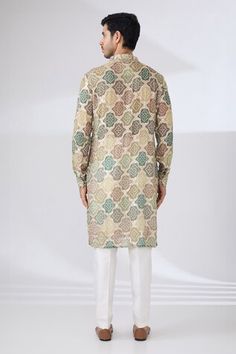 Green bandhani kurta highlighted with sequin embroidery. Paired with a cotton silk pant. - Aza Fashions Bandhani Kurta, Silk Pant, Men Kurta, Sequin Embroidery, Silk Pants, Sequins Embroidery, Band Collar, Pant Set, Cotton Silk