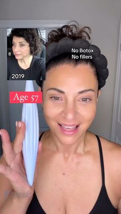 FaceFit Canada | What is my daily routine like? This has been a highly requested video so follow along with me and enjoy 😊 #stretch #naturalfacelift… | Instagram Face Massage With Roller, Facial Exercises For Jowls, Face Lift Exercises, Face Massage Anti Aging, Anti Aging Massage, Facial Routine Skincare, Facial Massage Routine, Natural Face Lift, Face Yoga Exercises