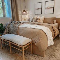 Textured and layered neutral bedding Beige Bedding With Color, Beige And Taupe Bedding, Non White Neutral Bedding, Bed Neutral Colors, Boho Bedroom Beige Bedding, Darker Neutral Bedding, Light Tan Bedding, Boho Bedroom Tan Bedding, Black And Beige Boho Bedroom