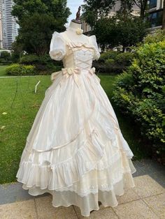 Princess Dress Everyday, Simple Princess Dress, White Victorian Dress, Princess Style Dress, Blue Princess Dress, Tiered Sleeve, Train Dress, Lolita Outfits, Princess Skirt