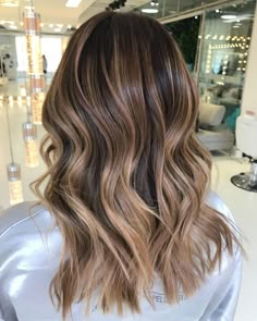 Brunette And Gold Balayage, Honey Brown Balayage Brunettes Natural, Balayage Hair Ponytail, Level 9 Balayage, Long Mikado Haircut, Dark Brown Hair With Lighter Highlights, Honey Balayage On Dark Hair Short, Full Bayalage Brunette Long Hair, Light Caramel Balayage On Dark Hair