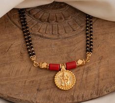 South Indian Mangalsutra, Thali Chains, Traditional Mangalsutra, Baby Jewelry Gold, Mangalsutra Design, Gold Bangle Set, Modern Gold Jewelry