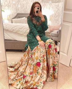 Casual Garara Dress, Floral Gharara, Summer Dress Designs Pakistani, Fancy Dresses Designs, Party Wear Dress Ideas, Garara Suits Designs, Gharara Designs, Designer Dresses Elegant